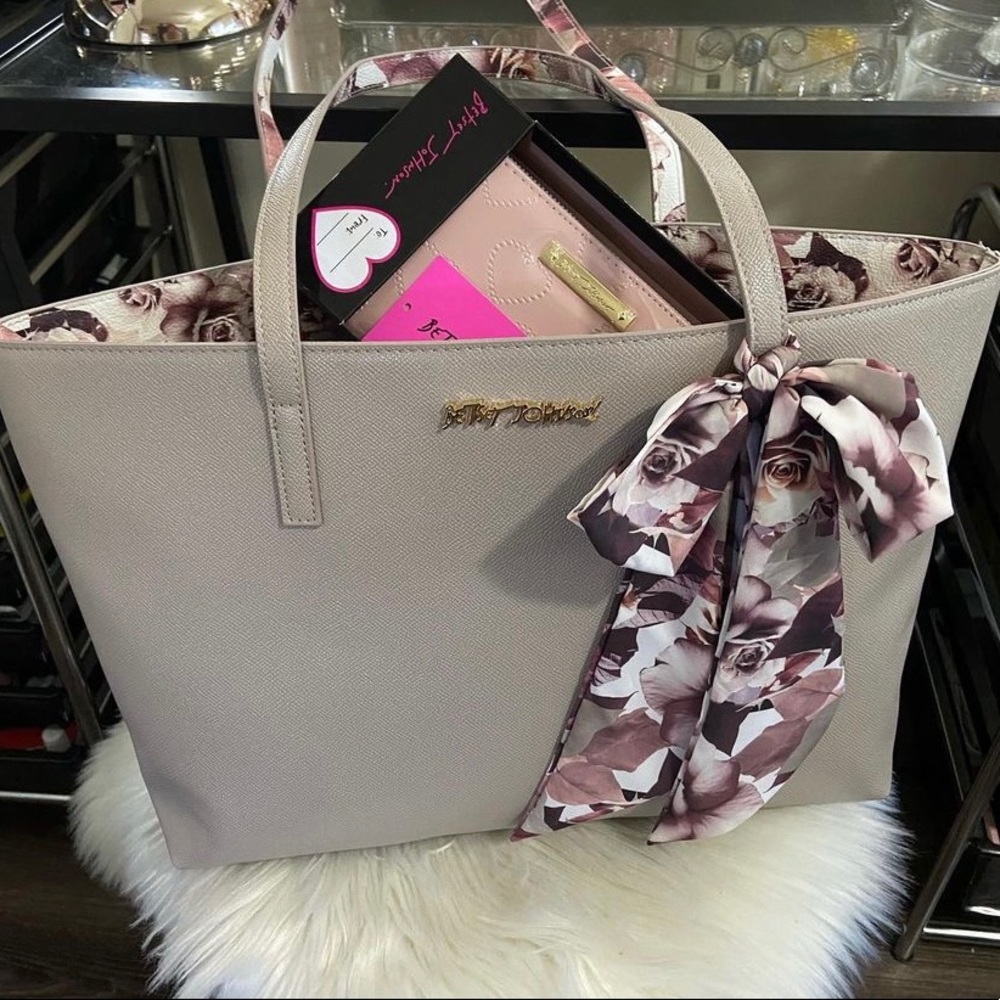 Betsy Johnson purse